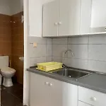 White Aparthotel Himare