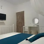 White 4*