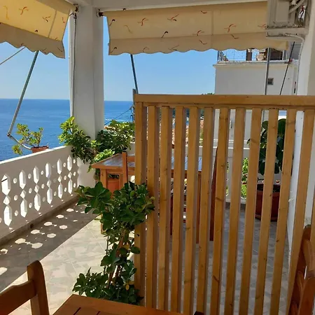 아파트호텔 White