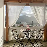 アパートホテル White 4*