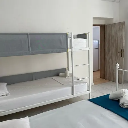 White Lägenhetshotell Himare