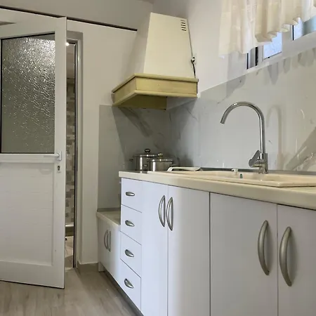 White Apartmanhotel Himara