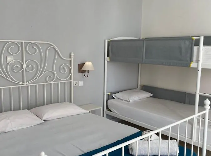 White Apartahotel 4*