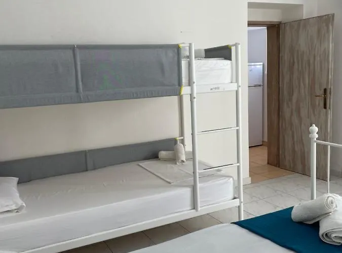 White Apartahotel Himarë