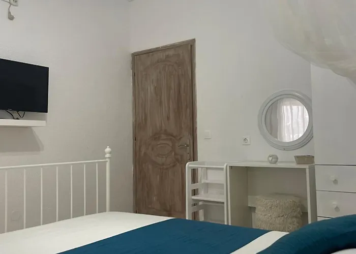 White 4*